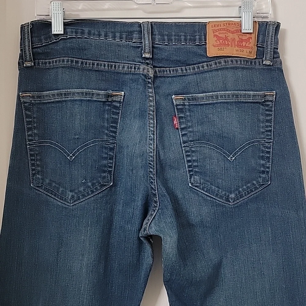Levis 502, Size 32x34 Taper Fit Men's Jeans, Med-Dark Wash, Good Used Condition